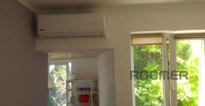 Rent 2 to the apartment, Yalta - apartment by the day