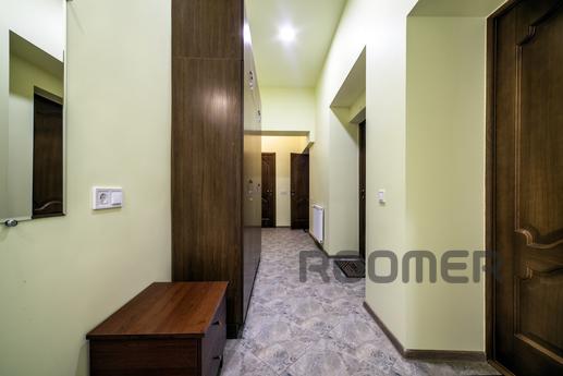 Modern 2BR Apartment in Central Lviv, Lviv - apartment by the day