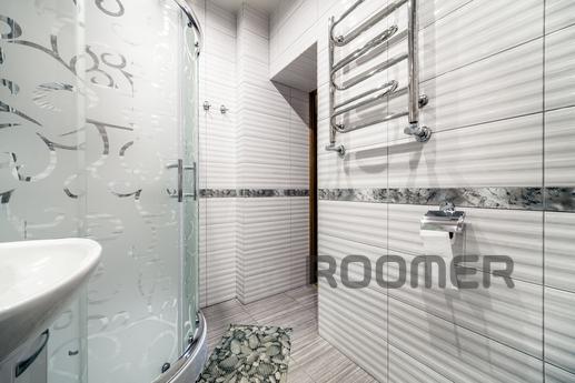 Modern 2BR Apartment in Central Lviv, Lviv - apartment by the day