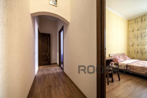Modern 2BR Apartment in Central Lviv, Lviv - apartment by the day