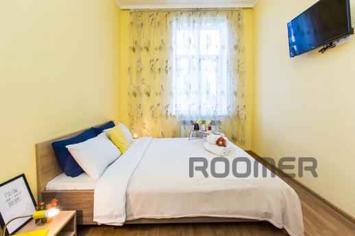 Modern 2BR Apartment in Central Lviv, Lviv - apartment by the day