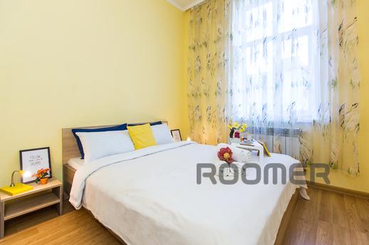 Modern 2BR Apartment in Central Lviv, Lviv - apartment by the day