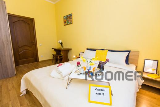 Modern 2BR Apartment in Central Lviv, Lviv - apartment by the day