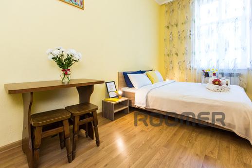 Modern 2BR Apartment in Central Lviv, Lviv - apartment by the day