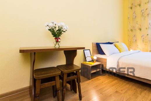 Modern 2BR Apartment in Central Lviv, Lviv - apartment by the day