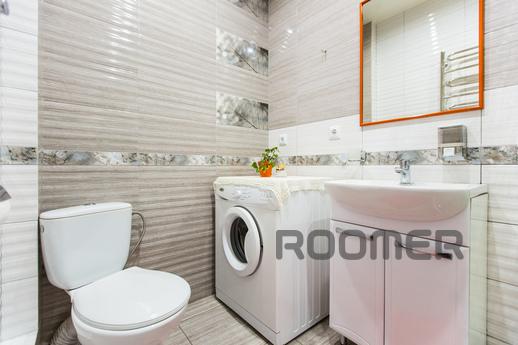Modern 2BR Apartment in Central Lviv, Lviv - apartment by the day