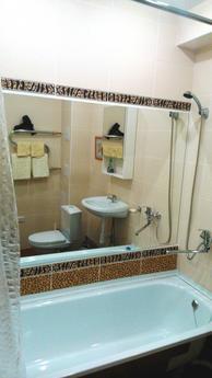 One bedroom apartment near the subway, Yekaterinburg - apartment by the day