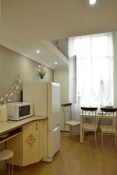 Beautiful apartment renovated, Lviv - apartment by the day
