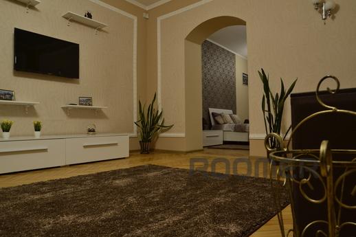 Beautiful spacious apartment, Lviv - apartment by the day