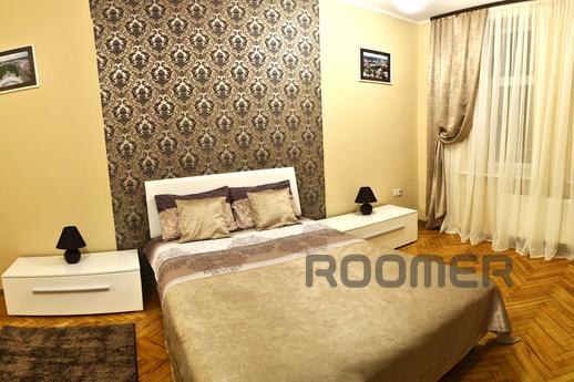Beautiful spacious apartment, Lviv - apartment by the day