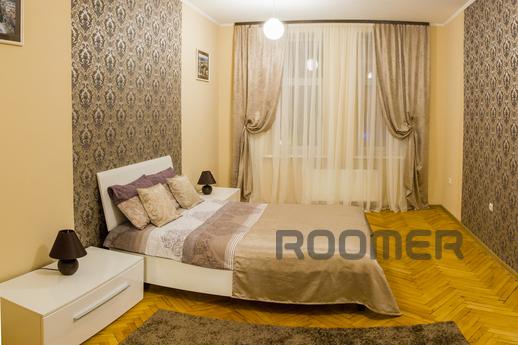 Beautiful spacious apartment, Lviv - apartment by the day