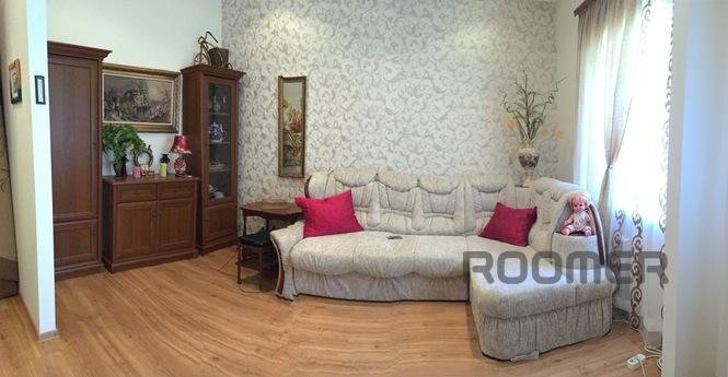 house in the center of Yevpatoria, Yevpatoriya - apartment by the day