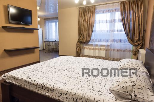 In walking distance of the shopping center Megapolis, Metro 