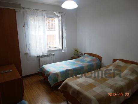 House in Italian style, 6 rooms, Sudak - apartment by the day