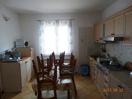 House in Italian style, 6 rooms, Sudak - apartment by the day