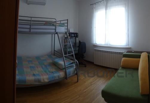 House in Italian style, 6 rooms, Sudak - apartment by the day