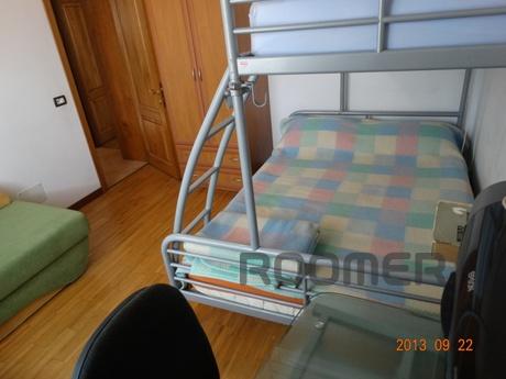 House in Italian style, 6 rooms, Sudak - apartment by the day
