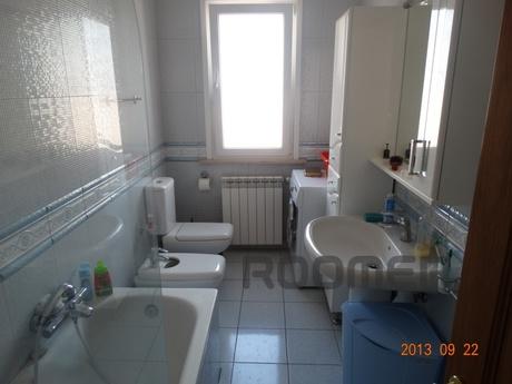 House in Italian style, 6 rooms, Sudak - apartment by the day