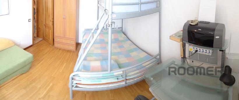 House in Italian style, 6 rooms, Sudak - apartment by the day