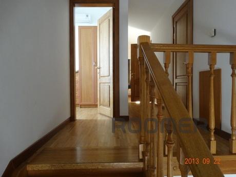House in Italian style, 6 rooms, Sudak - apartment by the day
