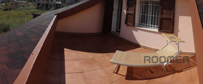 House in Italian style, 6 rooms, Sudak - apartment by the day