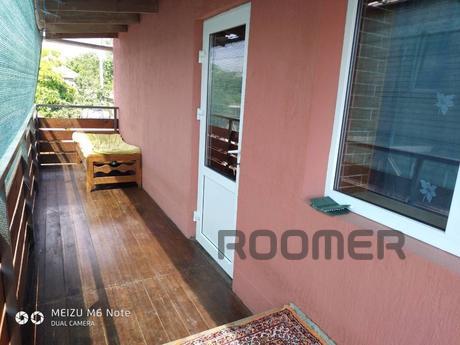 I rent rooms in a two-story cottage!, Ochakiv - apartment by the day