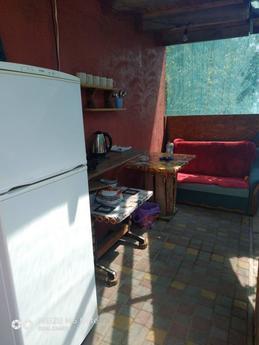 I rent rooms in a two-story cottage!, Ochakiv - apartment by the day