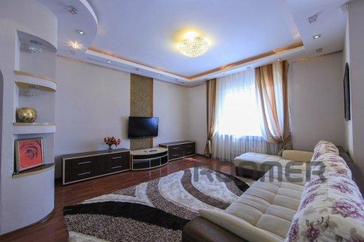 3 bedroom apartment for rent, Almaty - apartment by the day