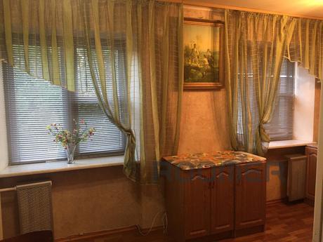 Rent our 2 bedroom apartment, Chernomorsk (Illichivsk) - apartment by the day