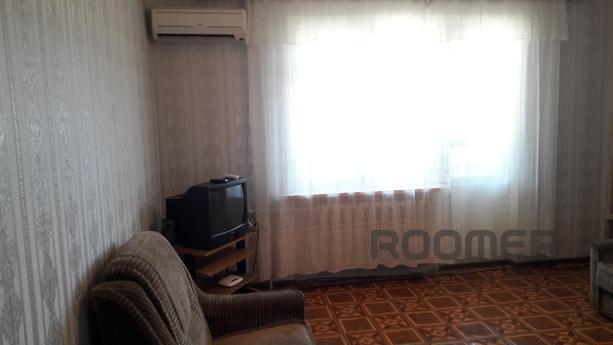 Own 2-bedroom apartment near the sea, Chernomorsk (Illichivsk) - apartment by the day