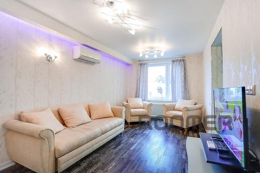 Exquisite apartment with designer repair and furniture! Loca