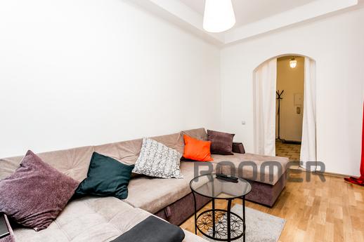 Daily Smolenskaya Sq. 13/21, Moscow - apartment by the day
