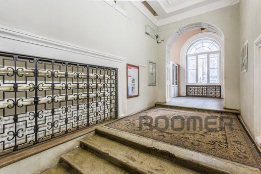 Daily Smolenskaya Sq. 13/21, Moscow - apartment by the day