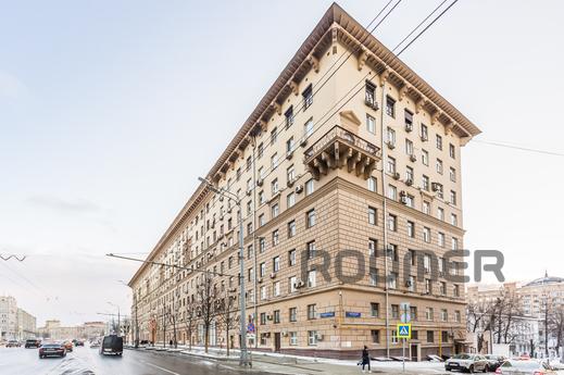 Daily Smolenskaya Sq. 13/21, Moscow - apartment by the day