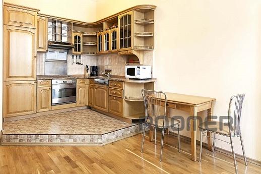 Rent apartment, proprietress, Yekaterinburg - apartment by the day