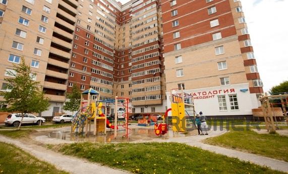 1-room apartment, 55 m², 13/15 fl., Tyumen - apartment by the day