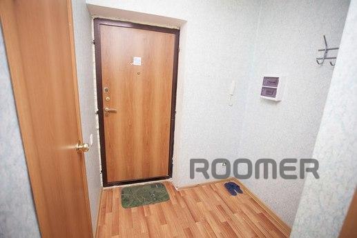 1 Bedroom bright apartment Economy, Tyumen - apartment by the day