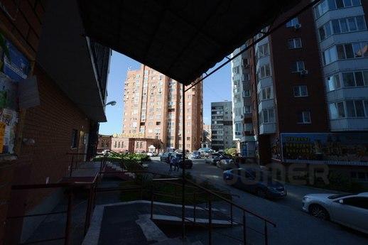 One-room studio in the center, Tyumen - apartment by the day