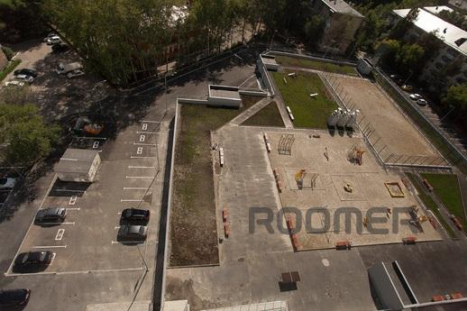 1 Bedroom bright apartment, Tyumen - apartment by the day