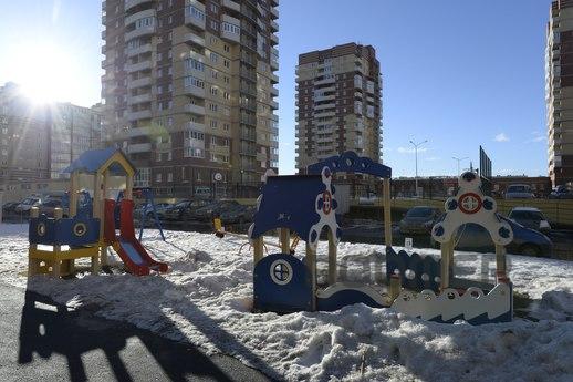 One bedroom apartment in the center, Tyumen - apartment by the day