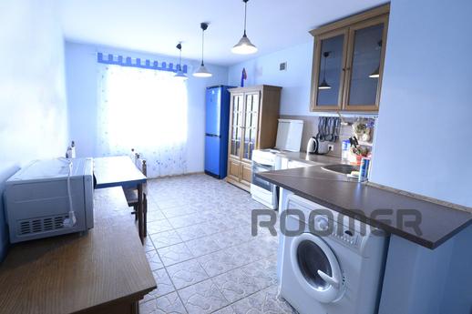 Four large apartment, Tyumen - apartment by the day