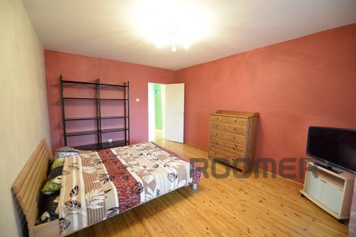 Four large apartment, Tyumen - apartment by the day