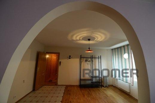 Four large apartment, Tyumen - apartment by the day