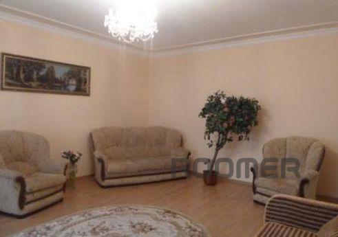 OWN 2 bedroom repair 6 guests, Chernomorsk (Illichivsk) - apartment by the day