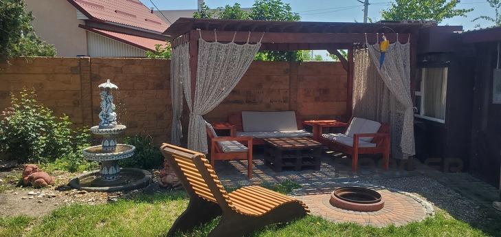 I rent a summer house, Chernomorsk (Illichivsk) - apartment by the day