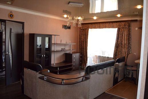2 Bedroom on the Boulevard, Karaganda - apartment by the day