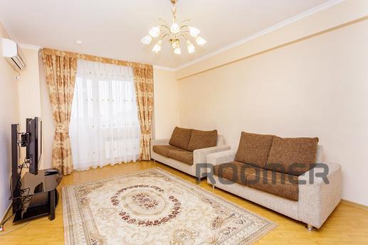 A large three-room apartment with a very good location: betw