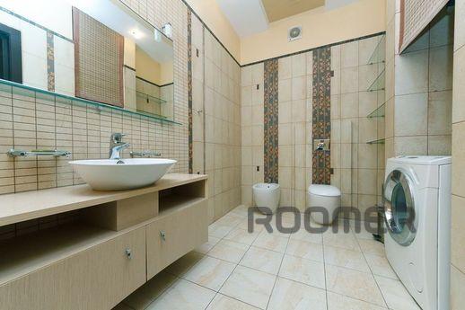 Two-bedroom apartment near the Mega Mall, Almaty - apartment by the day