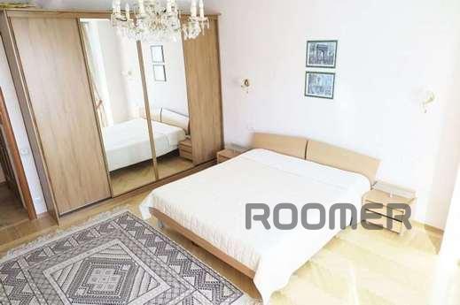 Two-bedroom apartment near the Mega Mall, Almaty - apartment by the day