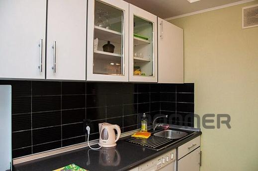 Apartment for rent, proprietress, Yekaterinburg - apartment by the day